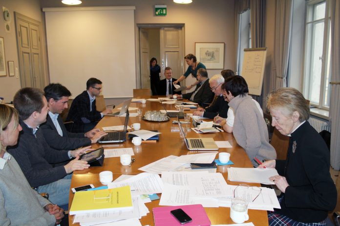 covering provisions relating to board meetings for private limited companies