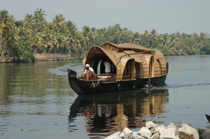 houseboat